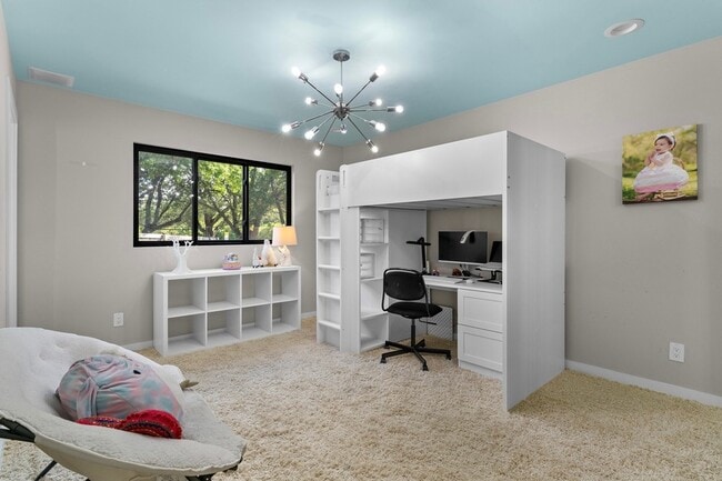 Building Photo - 16831 Thomas Chapel Dr