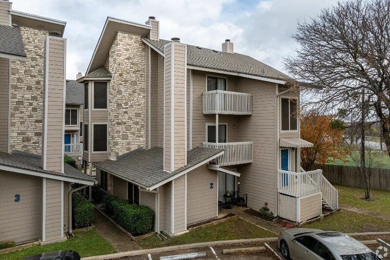 Building Photo - 700 McNeil Rd