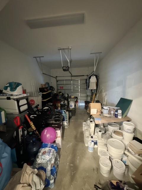 Building Photo - 804 SE 18th St