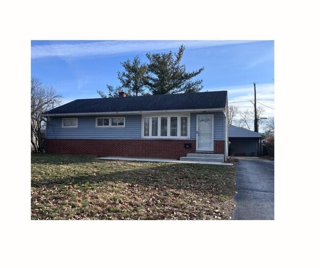 Building Photo - 2483 Shrewsbury Rd