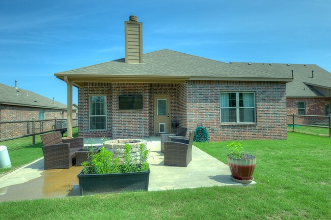 Building Photo - 26746 E 143rd St S