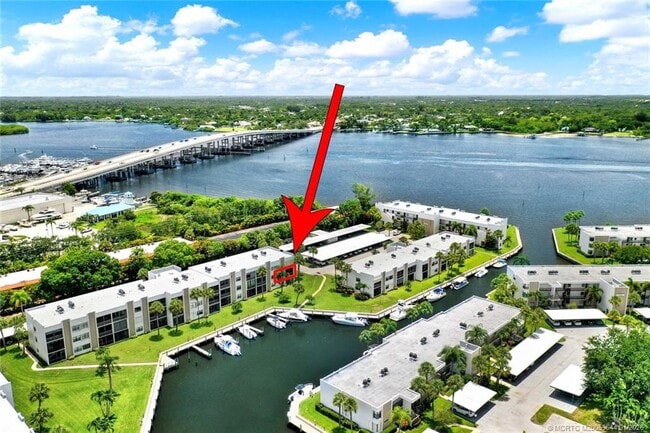 Building Photo - 1950 SW Palm City Rd