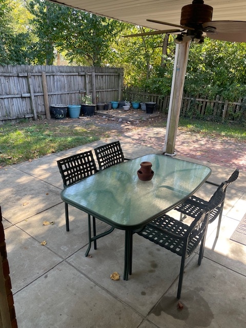 Building Photo - 9040 Crest Oak Ln