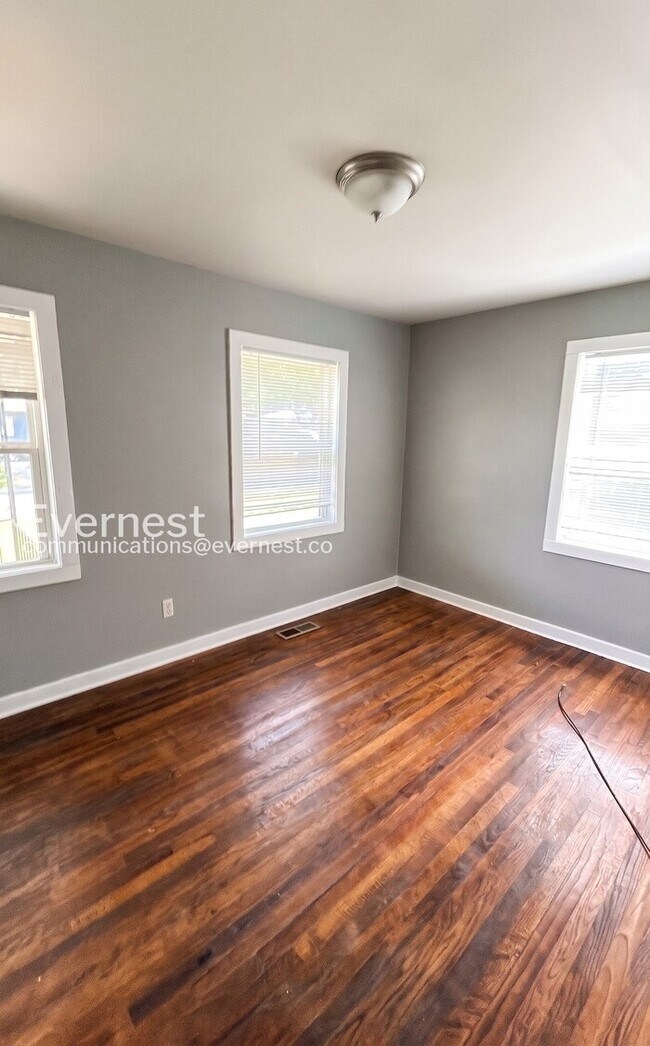 Building Photo - 516 Athens Ct