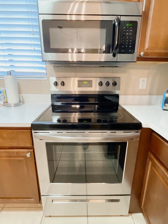 Building Photo - 663 William Hilton Pkwy