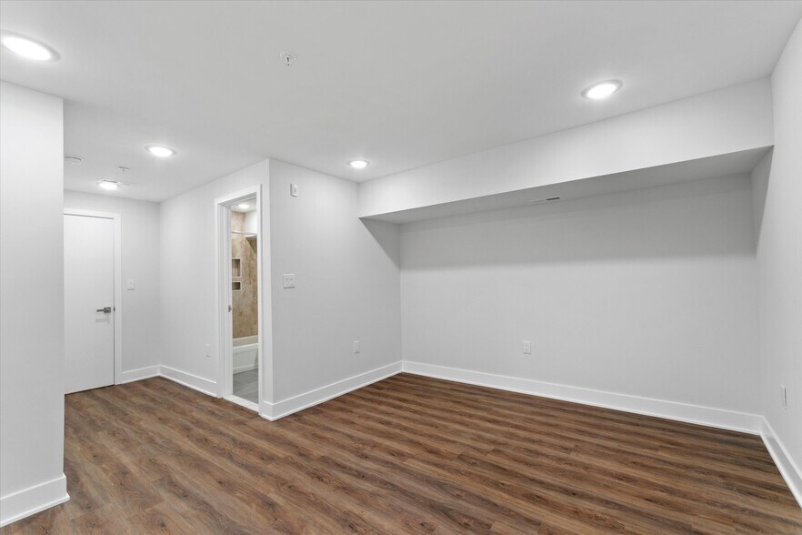 Building Photo - 321 W Berks St