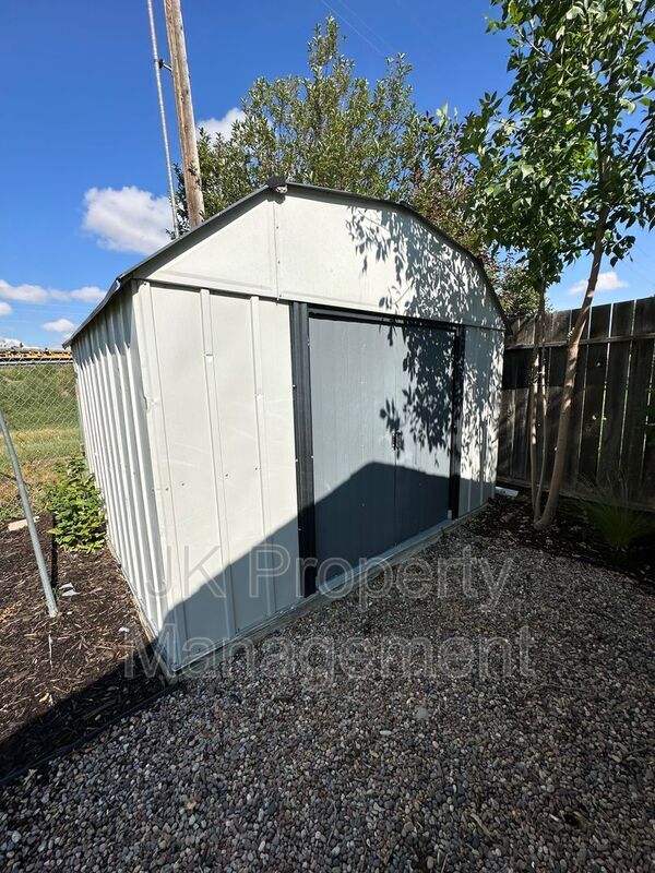 Building Photo - 84 Treasure State Dr
