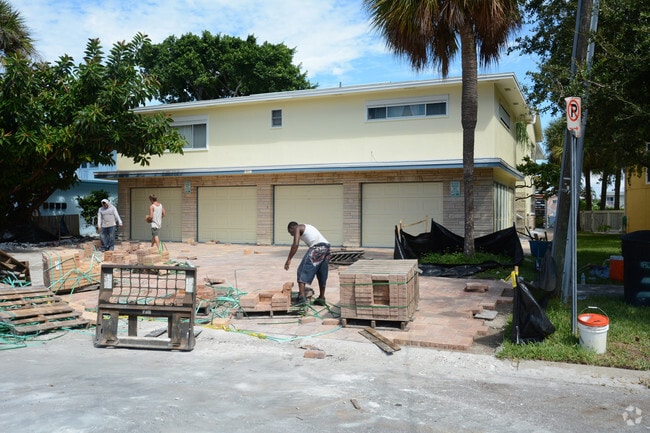 Building Photo - Dolphin Point Apartments