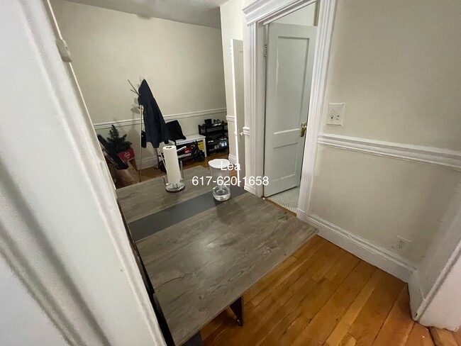 Building Photo - NO FEE***SEPT Incredible 1bed in Allston! ...