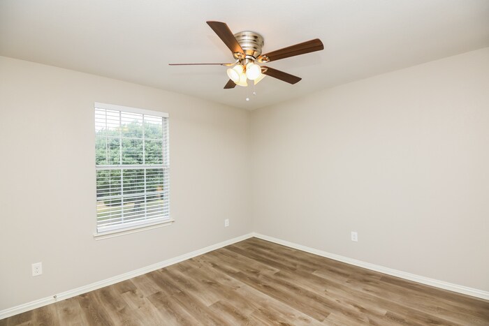 Building Photo - 116 Callender Dr