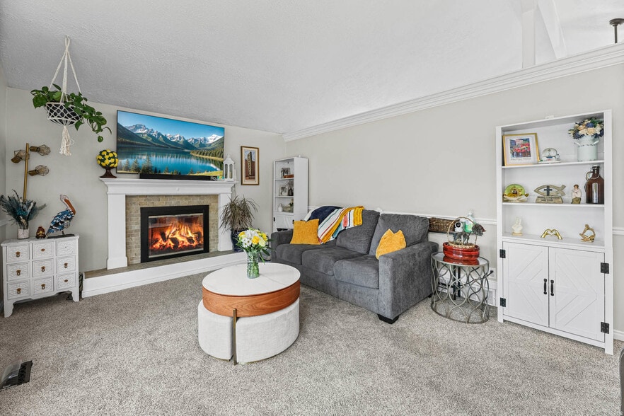 Building Photo - 9107 S Peach Blossom Dr