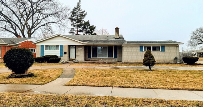 Primary Photo - Spacious 5BR House in Southfield