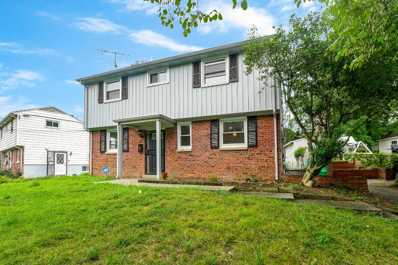 Building Photo - 325 Winslow Rd