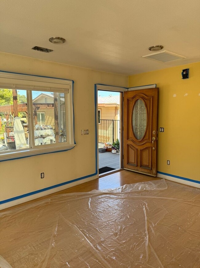 Building Photo - QUAINT UPDATED ADU IN THE COUNTRY