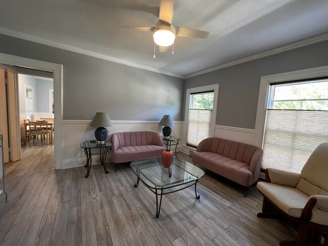 Building Photo - 9 Salem St