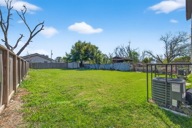 Building Photo - 4624 Maggie St