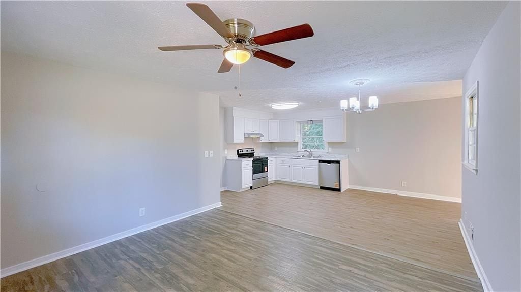 Building Photo - 122 Barnesville Rd