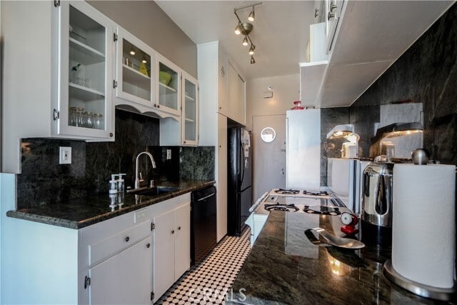 Building Photo - 800 E Ocean Blvd