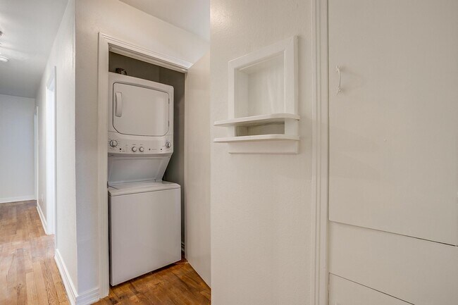 Building Photo - 3647 Washburn Ave