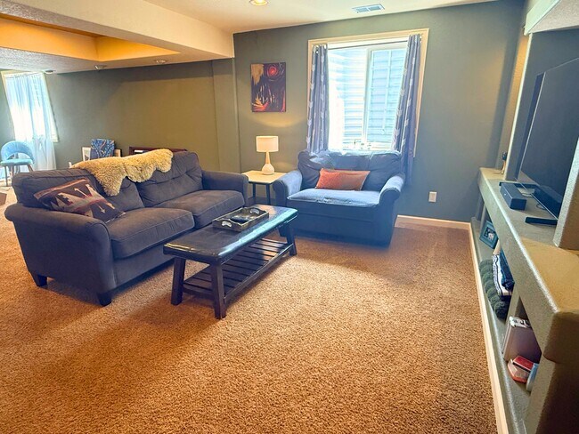 Building Photo - 1427 Painted Desert Ct