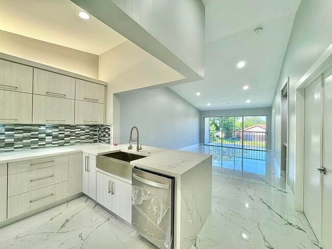 Building Photo - 340 NW 67th St