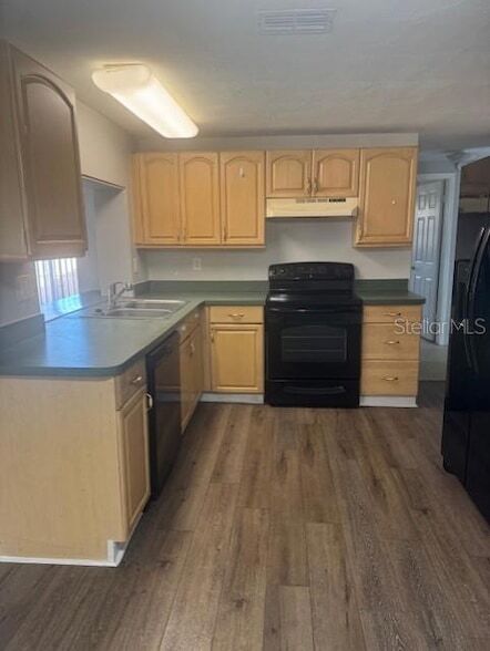 Building Photo - 3741 Kingsbury Dr