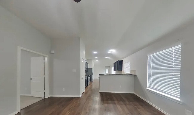 Building Photo - 700 Harris Ridge Dr
