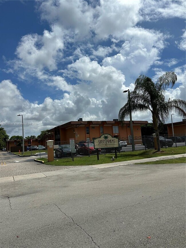 Building Photo - 9487 SW 76th St