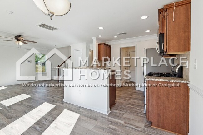Building Photo - 4749 Bryn Athyn Court