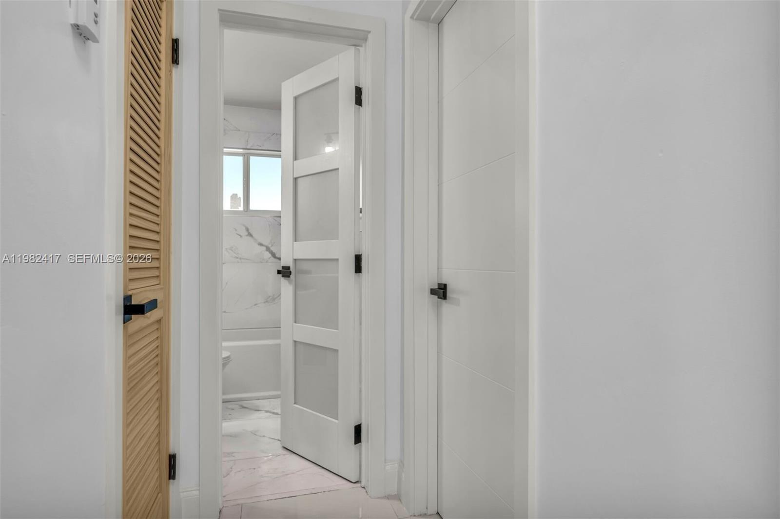 Building Photo - 104 SW 7th St