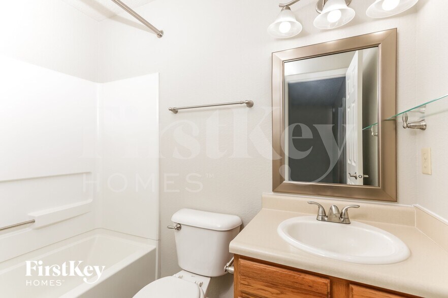 Building Photo - 8291 S Shady Trail Dr