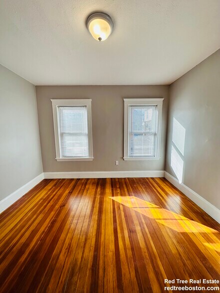 Building Photo - 6 Mortimer Pl