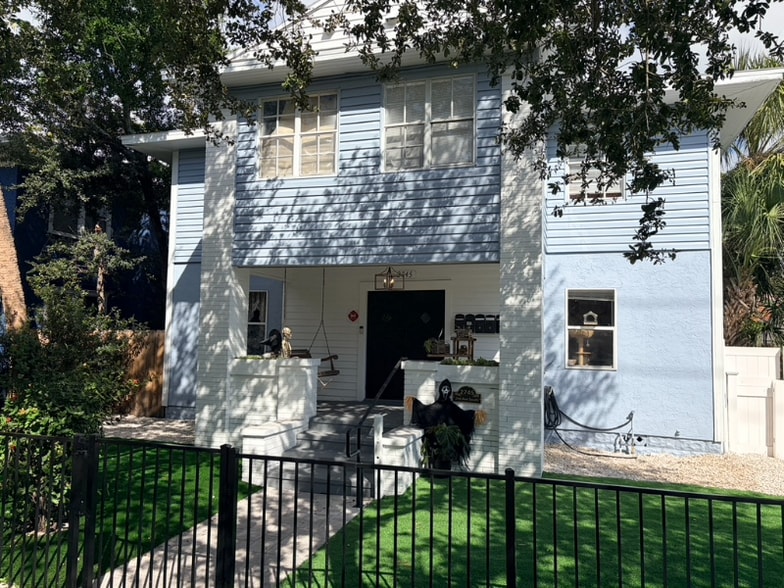 Building Photo - 2745 2nd Ave S