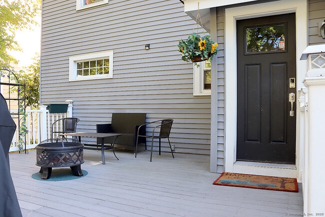 Building Photo - 111 Stearns St