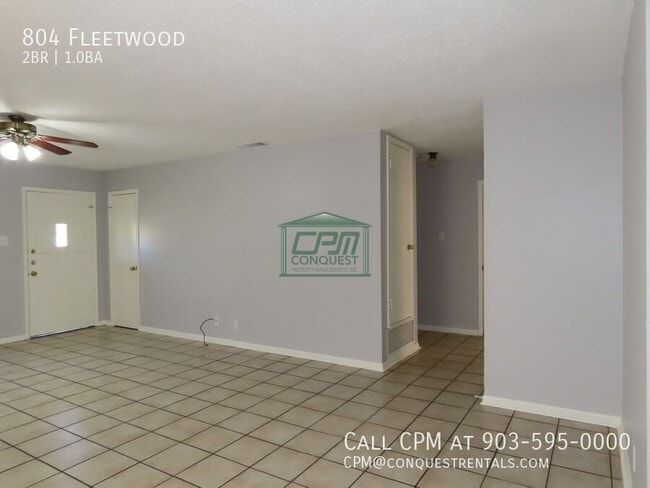 Building Photo - 804 Fleetwood-