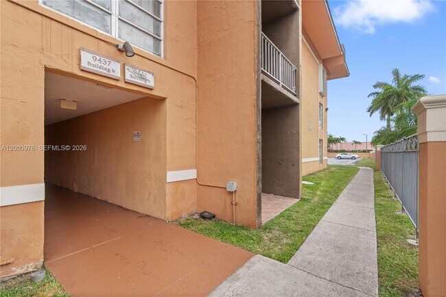 Building Photo - 9441 SW 76th St