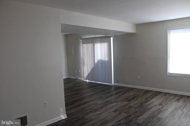 Building Photo - 130 Swiss Gap