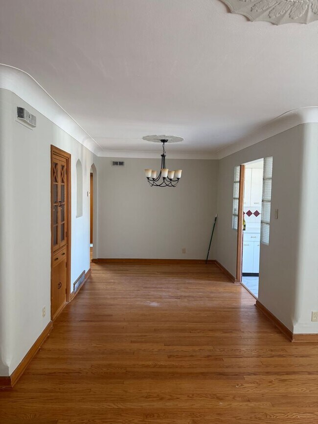 Building Photo - 89 Willmore Rd