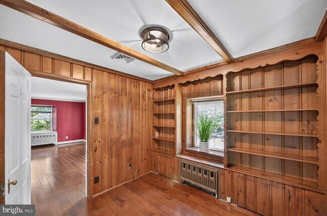 Building Photo - 1512 Wilson St