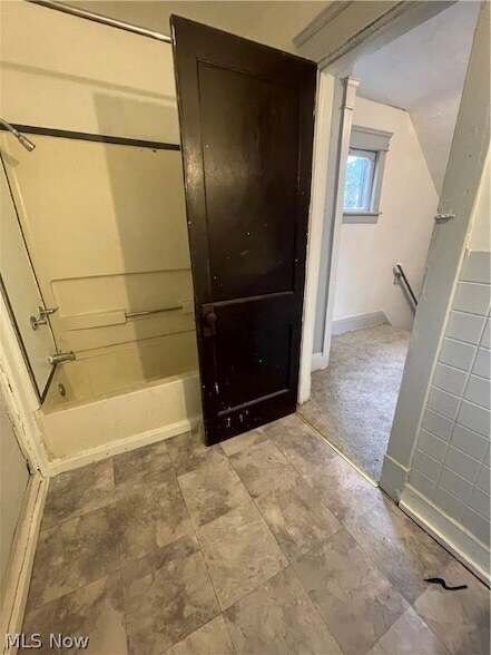 Building Photo - 4754 Blythin Rd