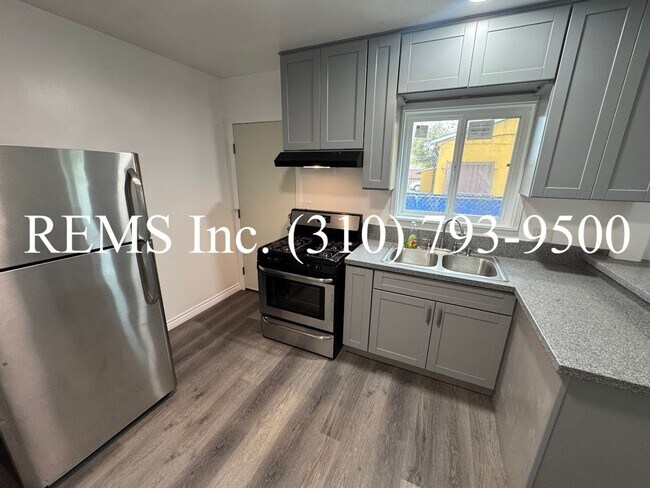 Building Photo - LFI02