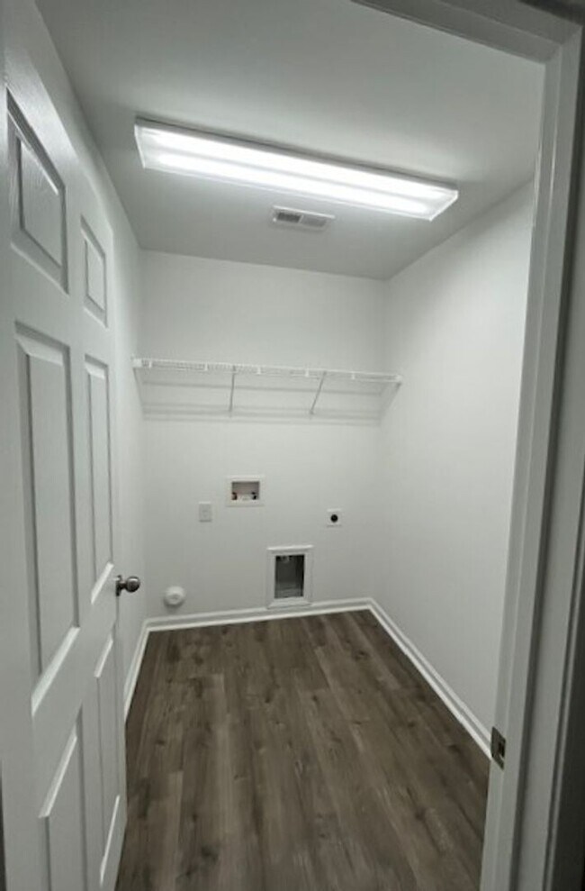 Building Photo - 336 Slate Dr