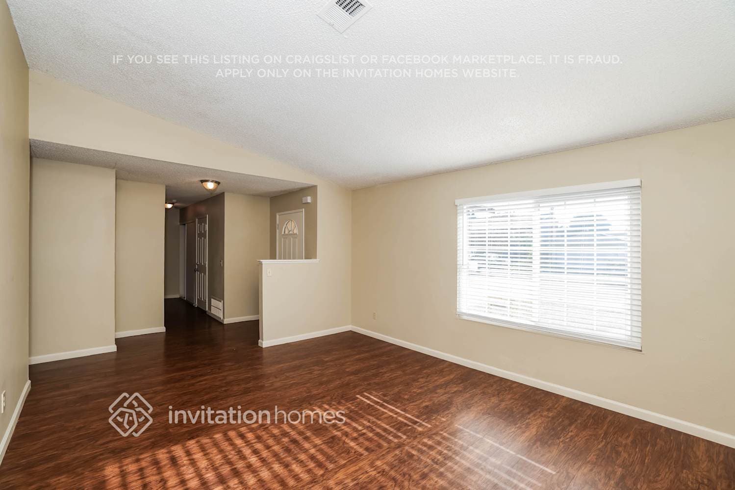 Building Photo - 1104 Jeanne Ct