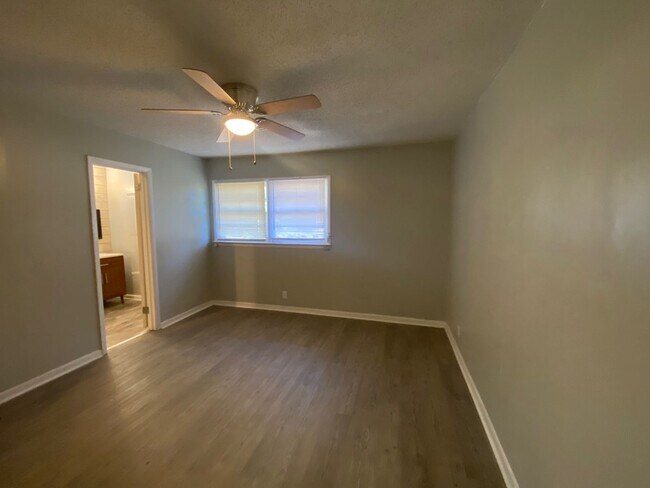 Building Photo - Completely Remodeled 3/2 in Prattville!