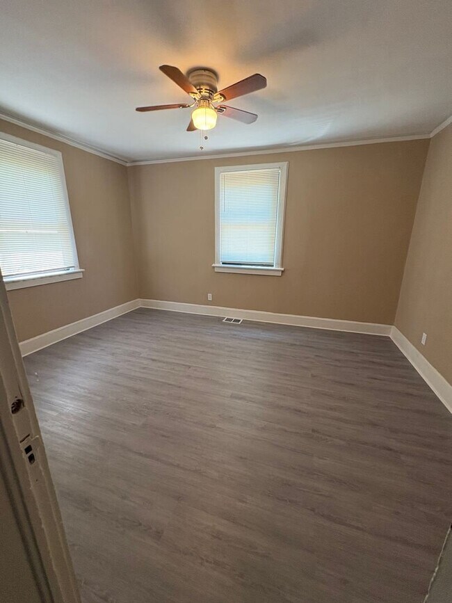 Building Photo - Remodeled 3 Bed, 2 Bath Home Near Augusta Road