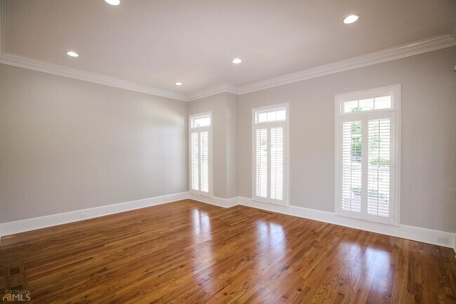 Building Photo - 1660 Briergate Dr