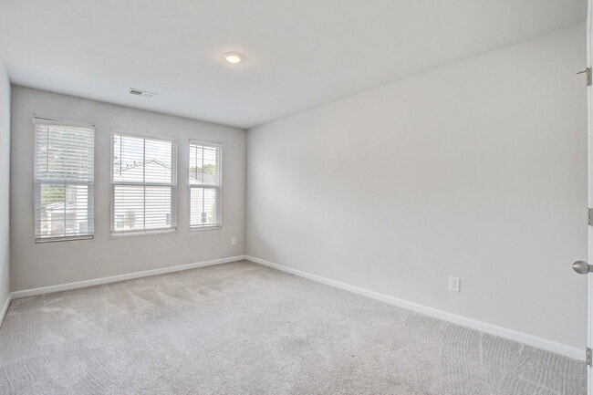 Building Photo - 4105 Quincy Adams Ln