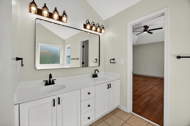 Building Photo - 1353 Black River Dr