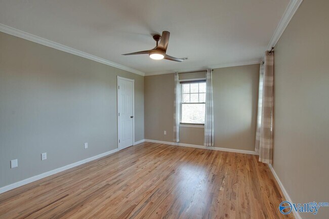 Building Photo - 501 Brenda Dr