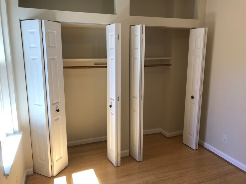 Larger/rear bedroom - 1448 Newton St NW